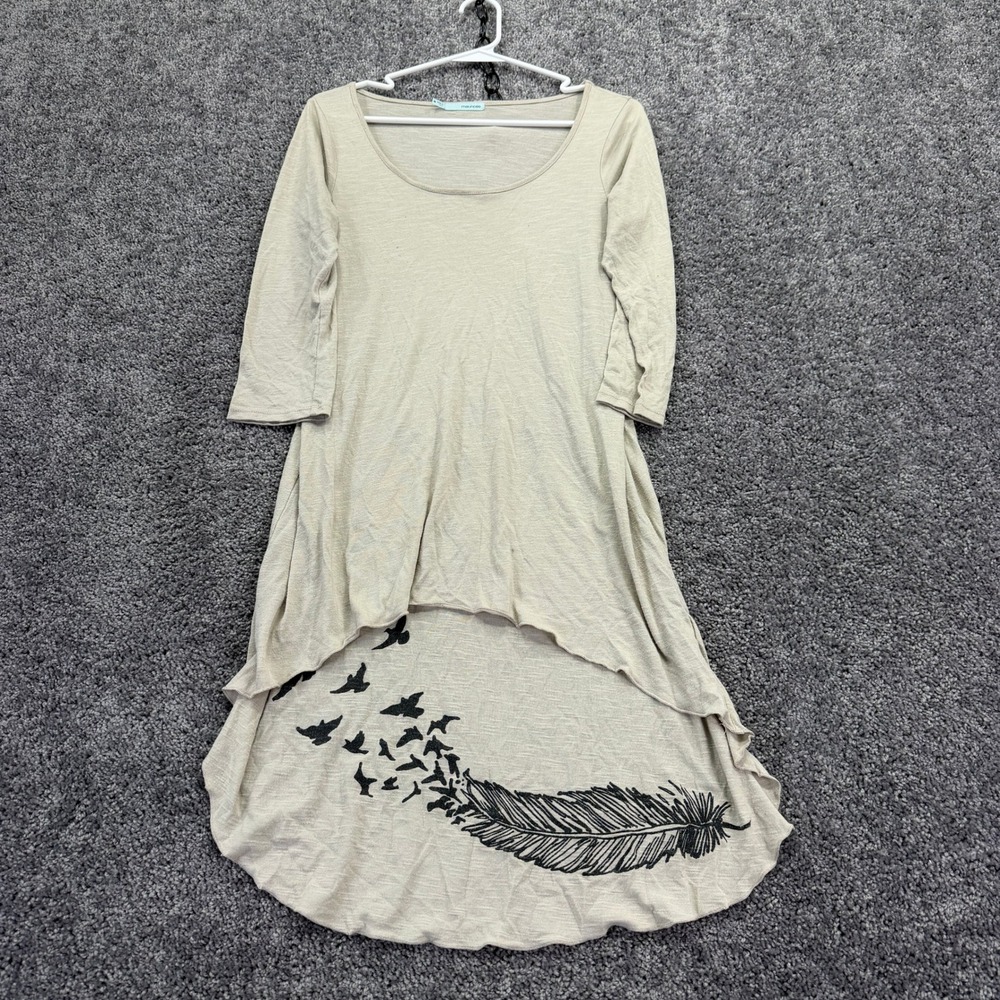 Maurices Tunic Top Womens Medium Beige Feather Birds High Low 3/4 Sleeve Scoop